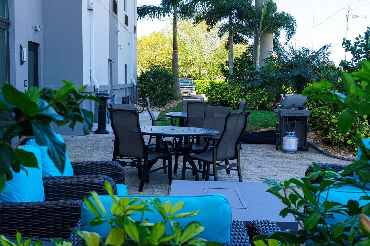 Magnolia Pointe; BW Signature Collection Fruitville Экстерьер фото