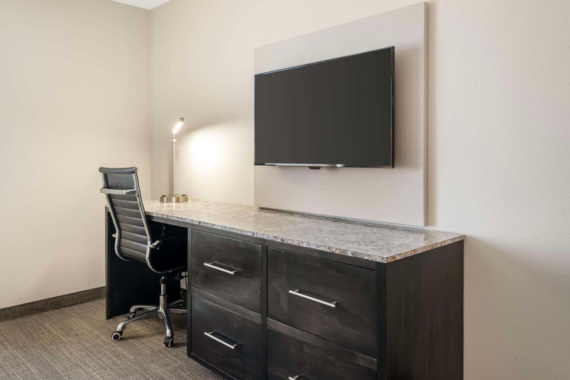 Magnolia Pointe; BW Signature Collection Fruitville Экстерьер фото