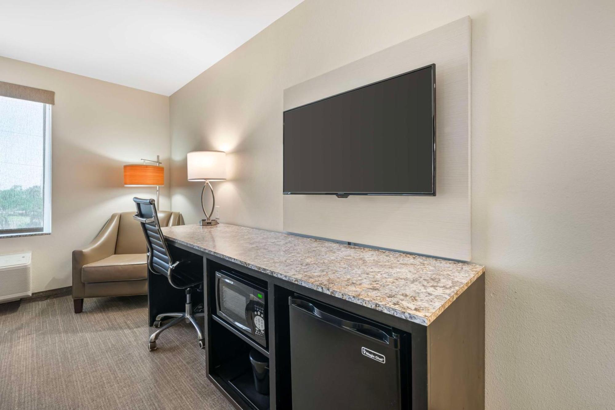Magnolia Pointe; BW Signature Collection Fruitville Экстерьер фото