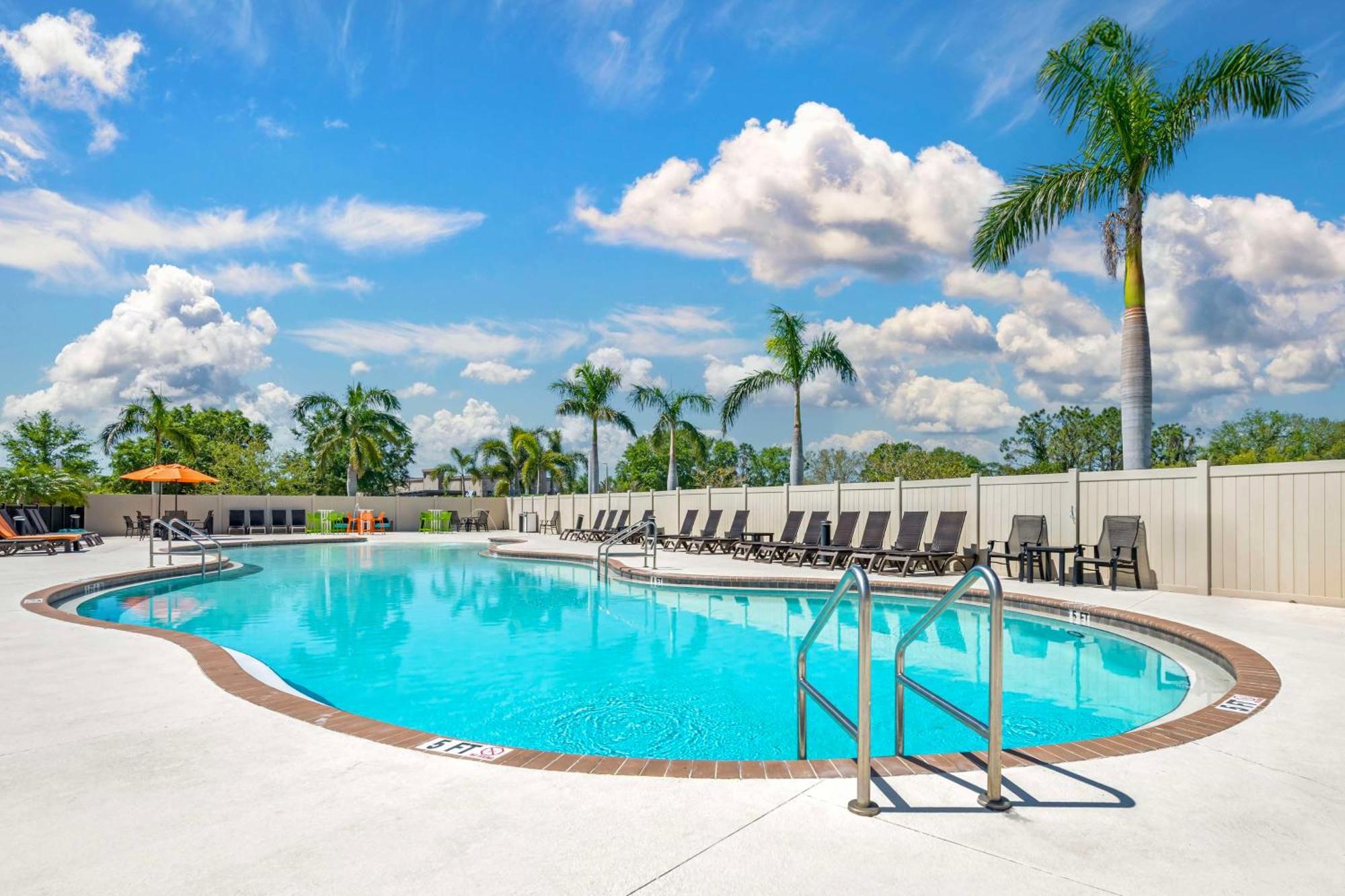 Magnolia Pointe; BW Signature Collection Fruitville Экстерьер фото